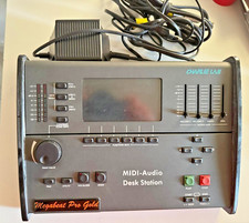 MEGABEAT Charlie Lab Pro Gold Midi Audio