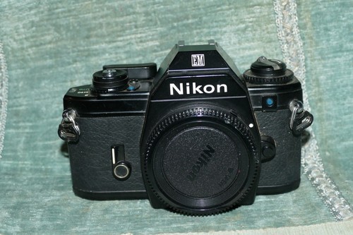 Nikon nera solo corpo - nera,,