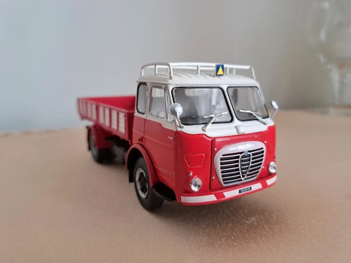 Alfa romeo mille - mille, 1:43