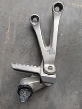 SUPPORTO PEDANA PASSEGGERO DX