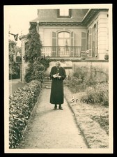 Donna con macchina fotografica