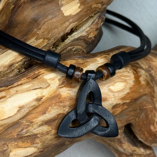 Collana pelle nodo - in, celtico