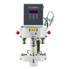 Macchina pneumatica a tre