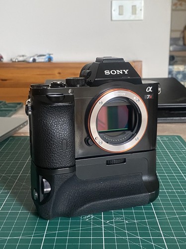 Sony a7r com battery grip - a7r,