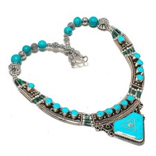 Collana con pietre preziose