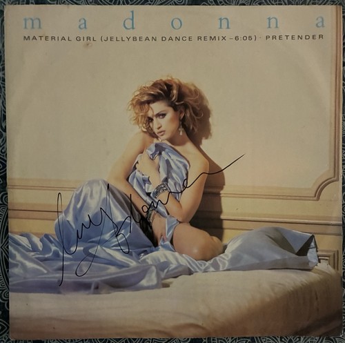 Madonna firmato material - firmato,