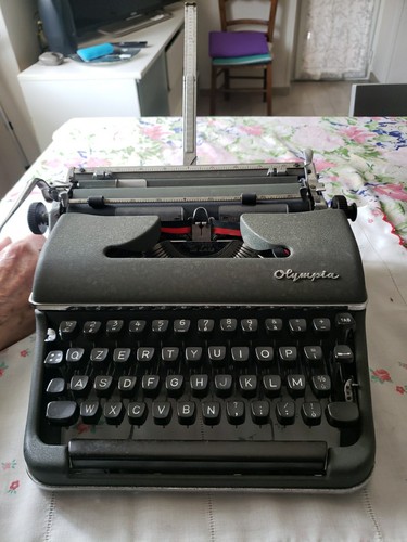 Macchina scrivere olympia - scrivere,