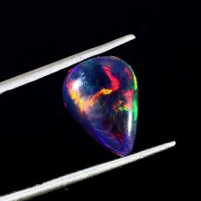 Pietra preziosa cabochon opale