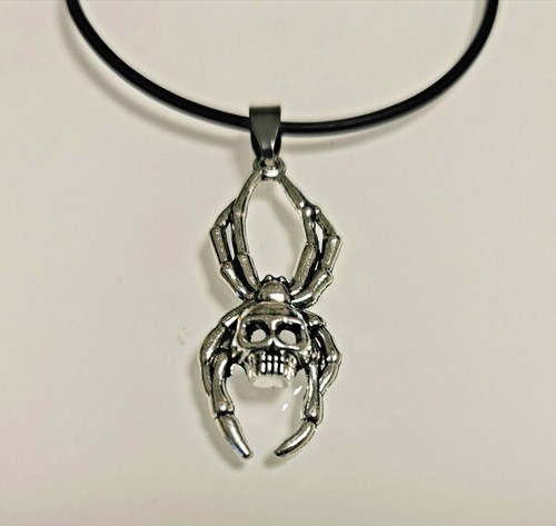 Collana con ciondolo - collana,