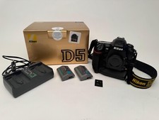 FOTOCAMERA NIKON D5 + 2 batterie + Scheda XQD (scatti 234682) Ottime condizioni