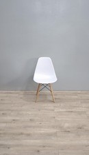 82513 Sedia bianca Ikea