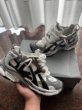 Balenciaga Runner
