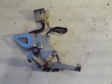 Suzuki TL 1000 S EZ97 impianto poggiapiedi piastra anteriore destra + cilindro freno