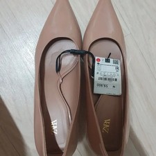 Zara Enamel Pumps Size 37