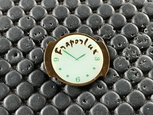 Pins pin badge montre watch - ,