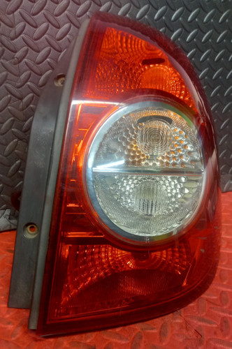 Fanale posteriore esterno - , lato