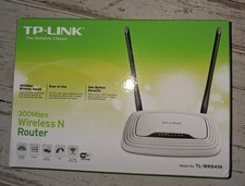 TP-LINK 300 Mbps WIRELESS N ROUTER MODEL No. TL-WR841N + ALIMENTATORE + GUIDE