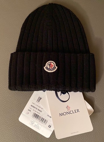 Nwt moncler wool beanie - moncler, to