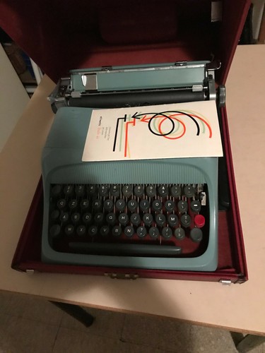 Macchina scrivere olivetti - da,