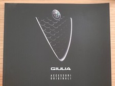 BROCHURE DEPLIANT ALFA ROMEO GIULIA ACCESSORI ITALIANO 52 PAG 2017