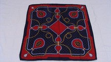 Magnifique Carré foulard must