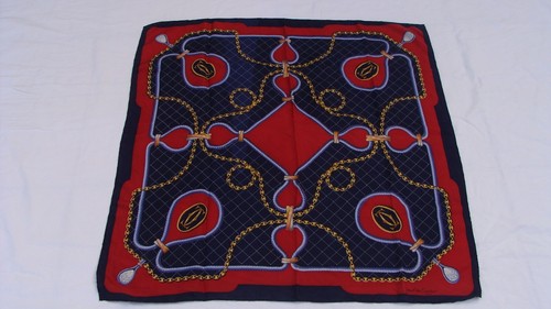 Magnifique carré foulard must - carré,