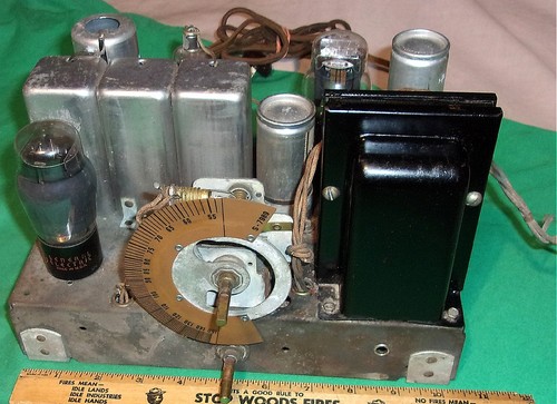 Philco radio chassis - chassis, clean