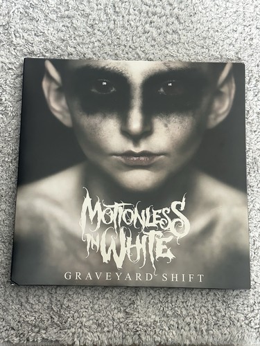 Motionless white graveyard - motionless, white-graveyard