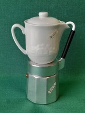 CAFFETTIERA OMG MULINO BIANCO CARAFFA IN PORCELLANA BIANCA 4 TAZZE. AY28