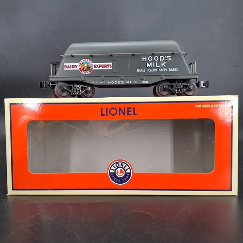 Lionel hood flatcar con - flatcar,