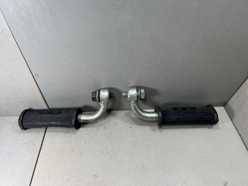 Poggia piedi passeggero moto
