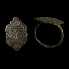 Anello romano in bronzo con