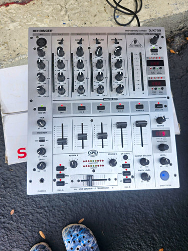Behringer djx700 mixer - mixer, dj