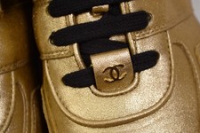 CHANEL Gold linea donna