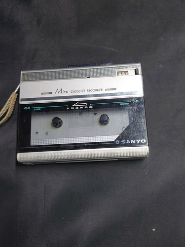 Sanyo mini cassette recorder - sanyo,