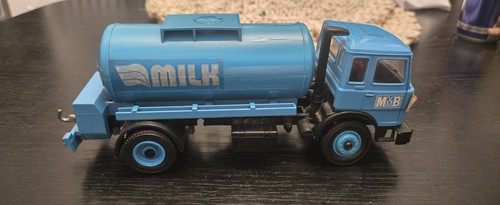 Britains farm leyland lattiera - britains,
