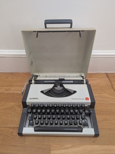 Vintage olympia traveller - traveller, de