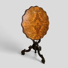 ANTICO COMODINO VITTORIANO