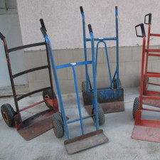 LOTTO 3 PEZZI CARRELLI MANUALI PORTA-COLLO                     BEFERA