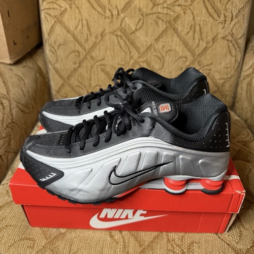 Nike shox nero argento - r4,
