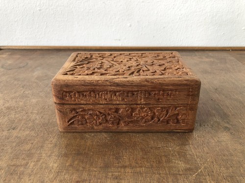 Scatola legno intagliato a - scatola,
