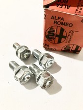 Alfa Romeo. 4 Dadi Ruote