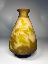 UN ENORME VASO CAMMEO UMBELLIFERAE ORIGINALE DI EMILE GALLE