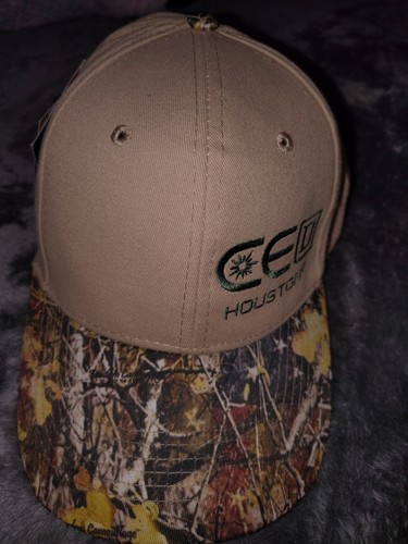 Cappellino nuovo con etichette - con,