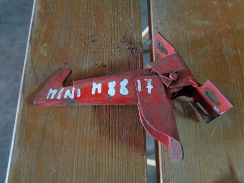 M8817 gancio chiusura - -,
