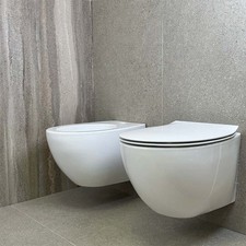 Set Sanitari Hatria PLANETA Sospesi Pure Vortex e Bidet con sedile SLIM rallenta