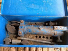 PIEGATUBI-CURVATUBI IDRAULICO " OMCN " USATO