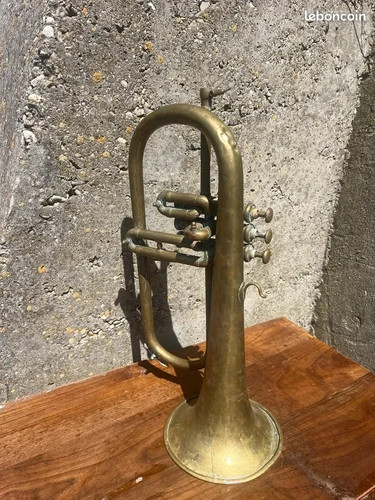 Ancienne trompette couesnon - trompette,
