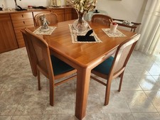 tavolo allungabile con 6 sedie coordinato a divano 3 posti in tessuto