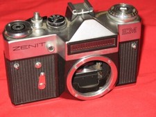 Zenit EM scocca reflex